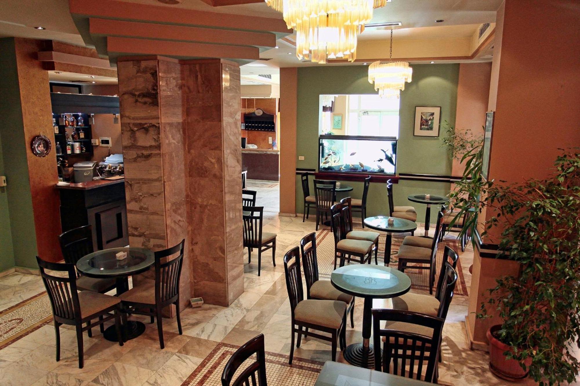 Hotel Regency คอร์เชอ ภายนอก รูปภาพ